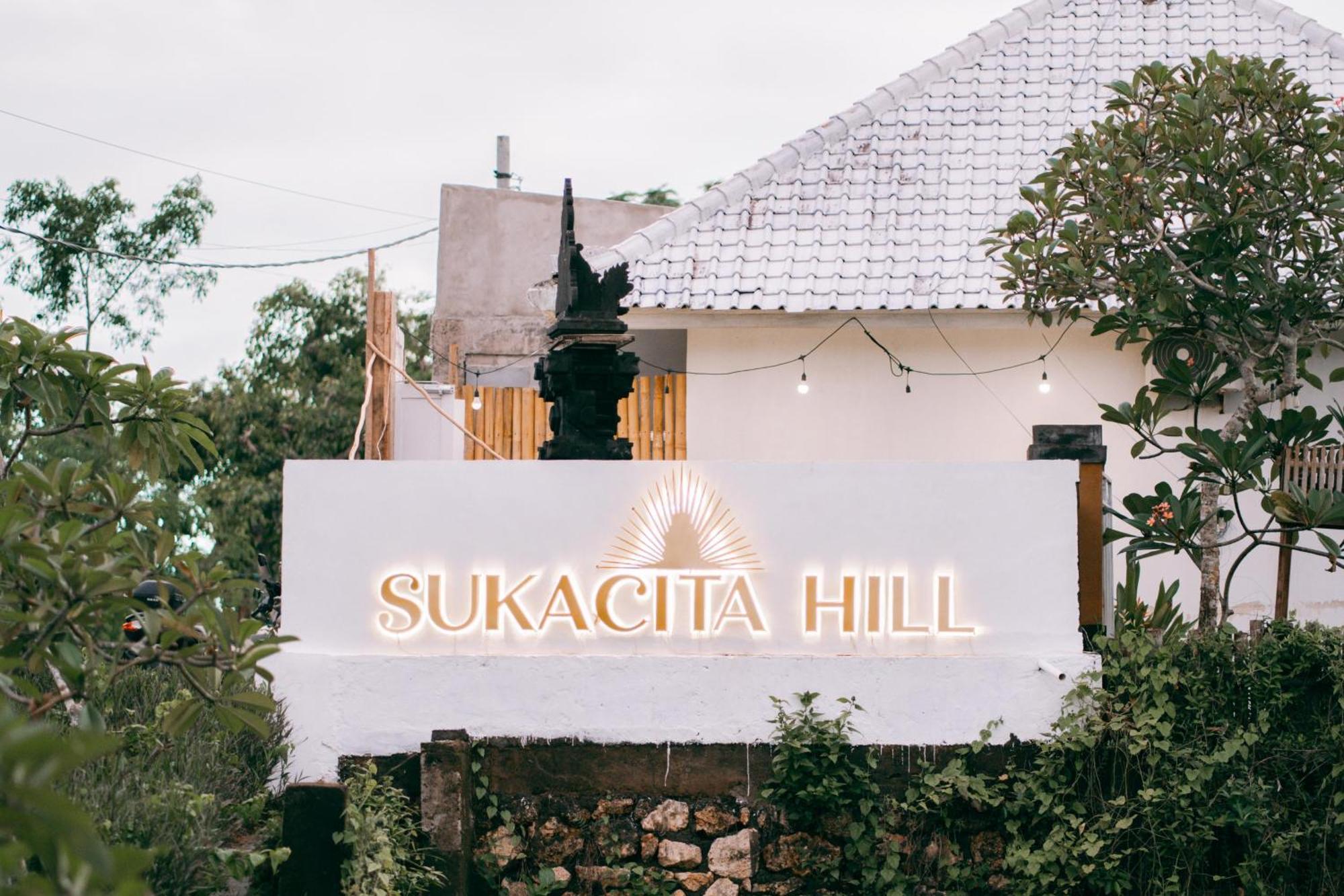 Готель Sukacita Hill Улувату Екстер'єр фото