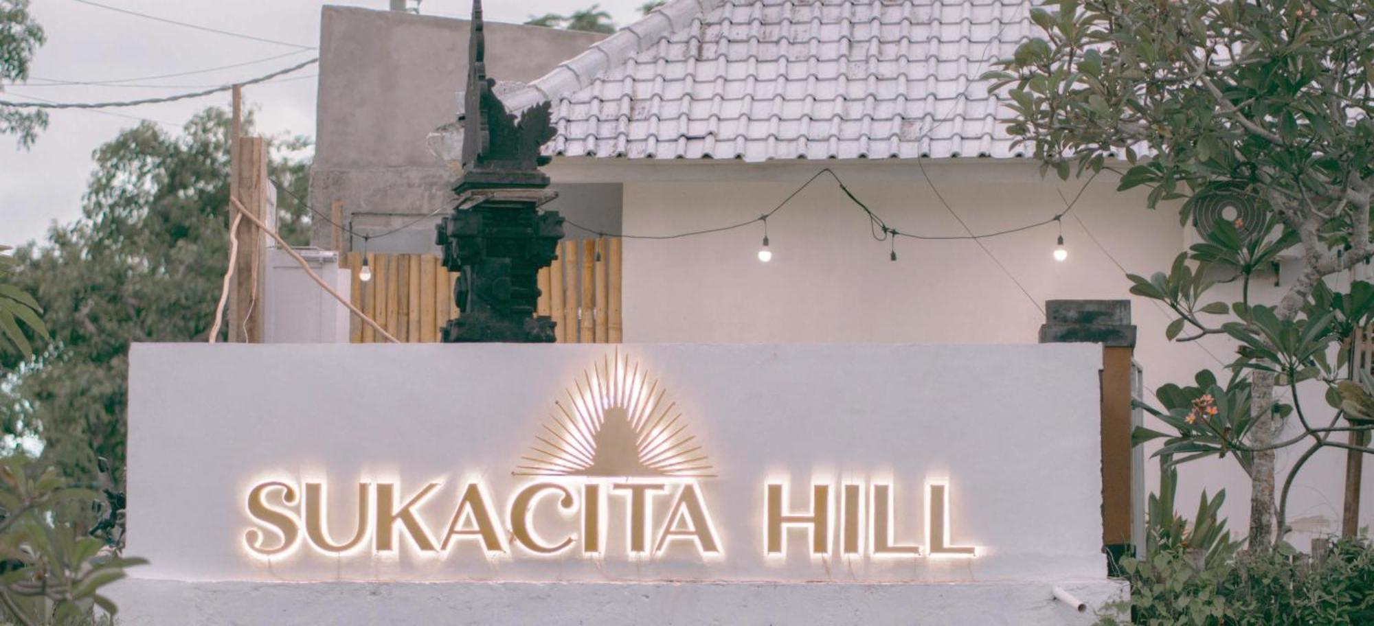 Готель Sukacita Hill Улувату Екстер'єр фото